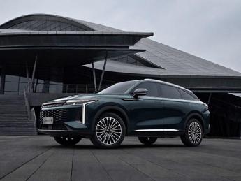 Omoda 9 Aurora Edition, mille esemplari per l’Italia