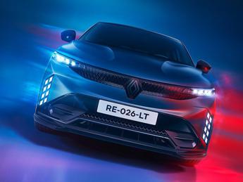Renault Megane E-Tech Electric si rinnova: più efficiente e connessa