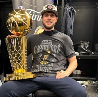 Riccardo Fois campione Nba con i Knicks: “Un successo storico, ora sogno il Mondiale con l’Italia”