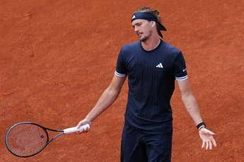 Roland Garros, Zverev litiga con l’arbitro: cos’è successo contro Mensik