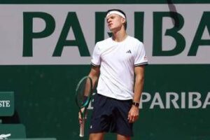 Roland Garros, piove su Parigi e Mensik viene ‘cacciato’ da allenamento