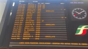 Roma, circolazione sospesa tra Tiburtina e aeroporto Fiumicino: treni cancellati