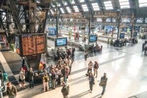 Sciopero treni 11 giugno, sospesa la protesta dei sindacati confederali: resta il nodo delle altre agitazioni