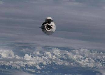 Sospesi lavori riparazione, Nasa ordina agli astronauti ritorno a bordo dell’Iss