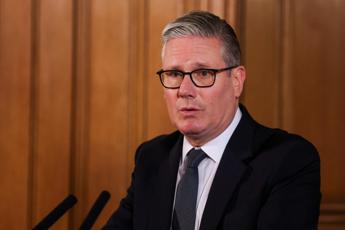 Starmer: “Intercettata nella Manica una petroliera della flotta ombra russa”
