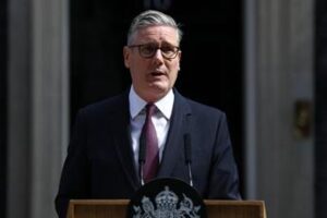 Starmer annuncia le dimissioni da primo ministro