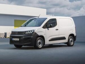 Stellantis amplia la gamma dei veicoli commerciali con lo Smart Compact Van