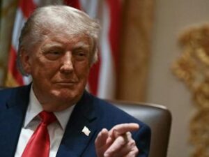 Trump: “Se l’Iran mi uccide, ci sarà una risposta mai vista”. Usa e Iran verso nuovi colloqui in Svizzera