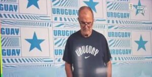 Uruguay, Bielsa protesta contro i ‘nuovi’ Mondiali