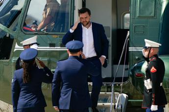 Usa-Iran, Vance è arrivato in Svizzera per i negoziati