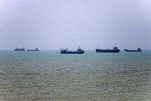 Usa-Iran, resta nodo Hormuz. Trump: “Nessun pedaggio durante e dopo cessate il fuoco”. Oggi colloqui in Svizzera