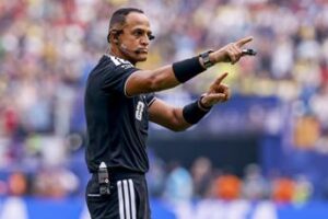 Argentina, ancora accuse dall’Inghilterra: “Scelto arbitro preferito di Messi”