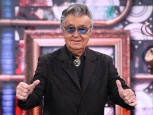 Bobby Solo annulla il concerto a Castiglione del Lago per la “presenza dei chironomidi”. Cosa è successo