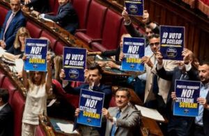 Bocciato emendamento dei ‘vannacciani’ su preferenze. Opposizioni: “Maggioranza non c’è più, fermatevi”