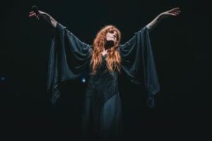 Florence and The Machine, a Milano il sogno (goth) di una notte di mezza estate
