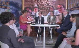 Fratoianni: “Serve gamba centrista al campo largo? Non capisco cosa significhi, bisogna partire dai contenuti…”