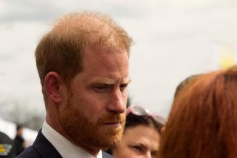 Harry in Uk senza Meghan e figli, Re Carlo ‘spazientito’ per cambi idea su alloggio