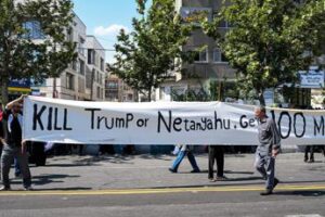 Iran avverte gli Usa: “Negoziati non inizieranno sotto minaccia”