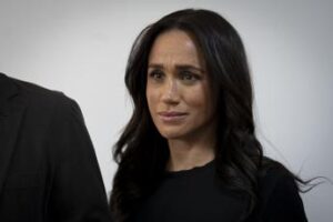 Meghan Markle, viaggio da incubo in Gb: tornata in California prima del previsto