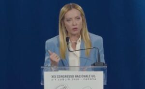 Meloni al congresso della Uil: “Salario giusto una vittoria di tutti i lavoratori, morti sul lavoro una sconfitta”