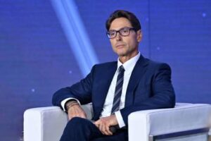 Palinsesti Mediaset, Pier Silvio Berlusconi: “Barbara D’Urso? Ma quale veto. Favorevoli a un ritorno di Amadeus. Su Striscia la Notizia stiamo valutando”