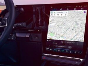 Renault introduce Gemini su openR Link: l’intelligenza artificiale sale a bordo