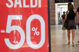 Saldi: il calendario Regione per Regione con le date ufficiali e le sanzioni per violazioni regole