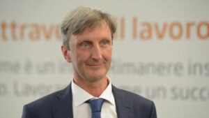 Sostenibilità, DS Smith Italia e Tiber Pack insieme per ﻿packaging ‘glue-free’