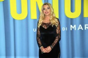 Truffò la mamma di Valeria Marini, condanna confermata in appello. “Dopo 6 anni, giustizia è fatta”