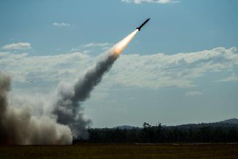 Ucraina progetta lo scudo antimissile. Zelensky: “Italia e Francia ci daranno nuovi Samp/T”