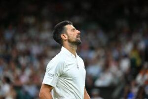 Wimbledon, Djokovic litiga con il suo angolo: “State calmi”