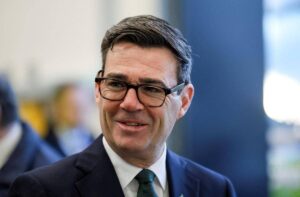 Gb, analista: “Primi 100 giorni di Burnham un successo, ma sfide ancora tante”