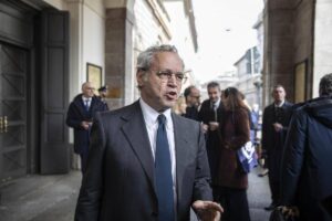 Mentana ironizza: “Fenomeni social spiegano dove andrò dopo La7”