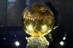 Pallone d’Oro, oggi si decide il vincitore, Lautaro 22° – Diretta