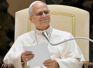 Papa, tumore diagnosticato dopo indigestione. Oncologi: “Adenocarcinoma non dà sintomi, scoperto per caso”